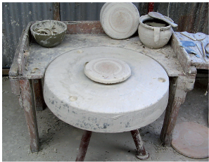 ‘Te-rokuro’ Japanese style hand-wheel in Damon Moon’s workshop in Willunga South Australia